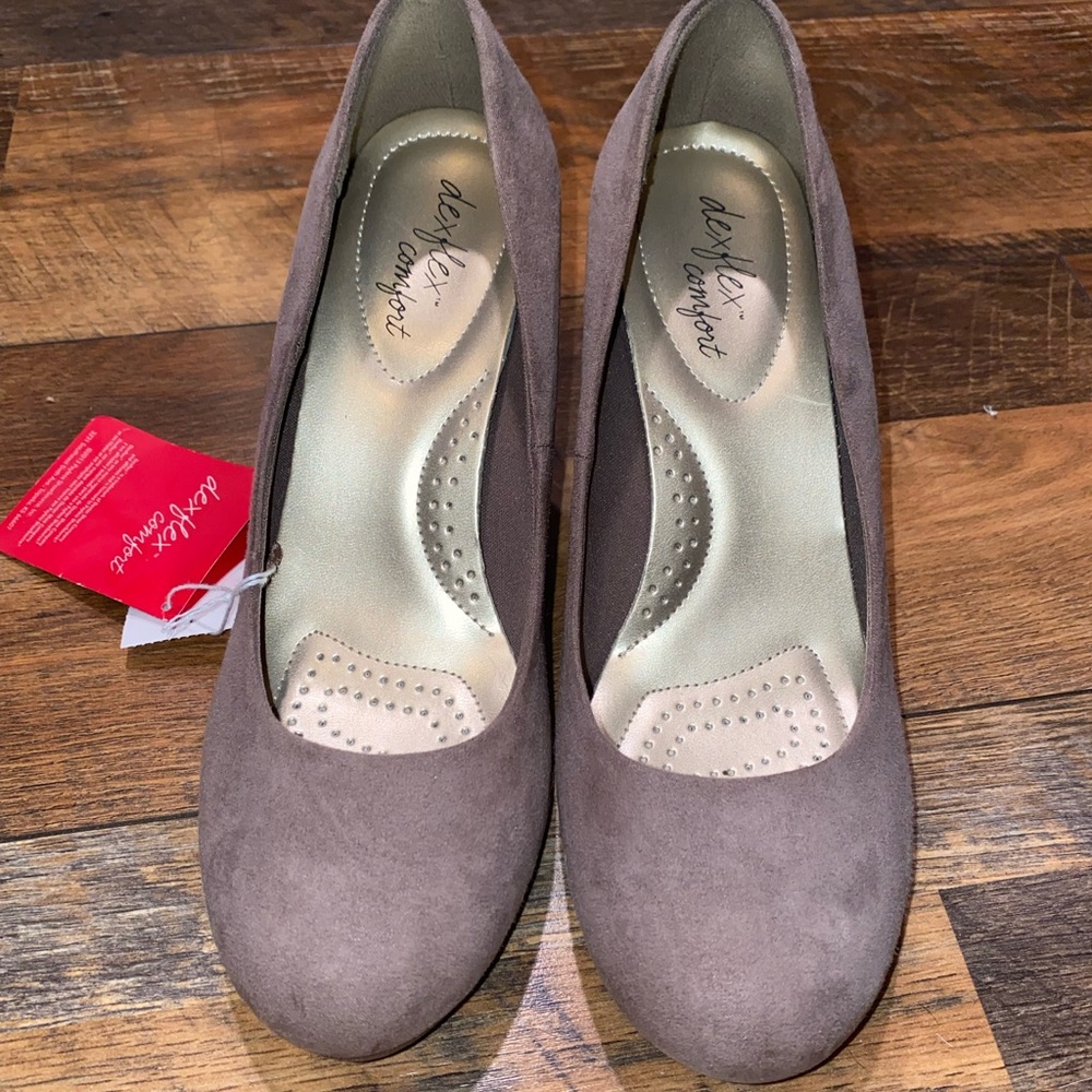 Nude Wedges